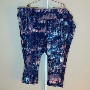 Reversible leggings. Size 30/32.  Calf length.